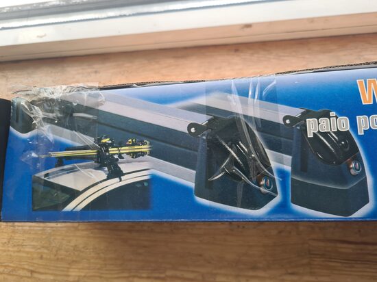 4 pāru slēpju turētājs, Aizslēdzams